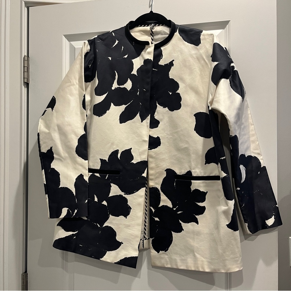 Geoffrey Beene Black and White Floral Blazer